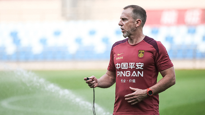 球队训练场上积极训练,期待新赛季 球队训练场上积极训练,期待新赛季