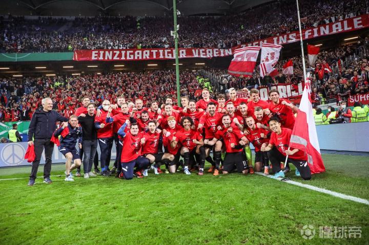 汉堡主场遭遇弗赖堡，惨败收官