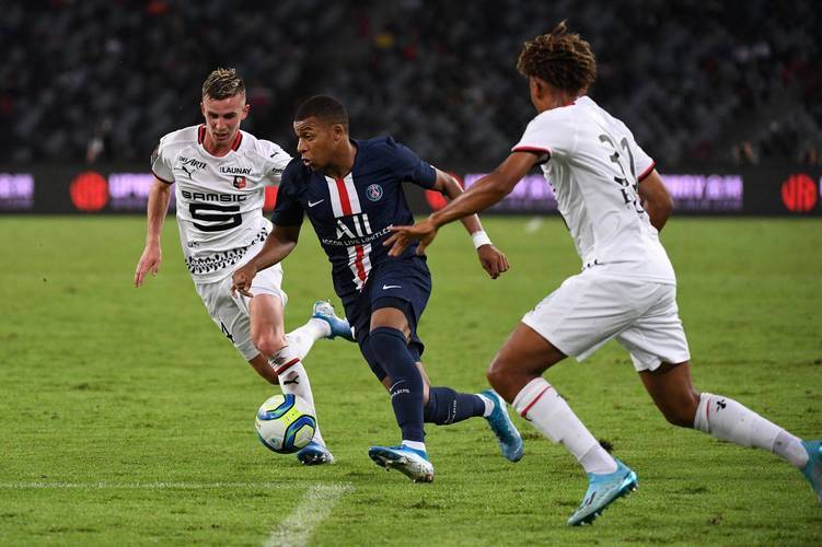 包含南特主场遭遇巴黎圣日耳曼，实力悬殊难题的词条