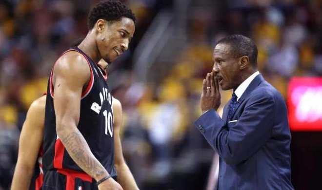 急需稳定!东部球队教练组开紧急会议 急需稳定!东部球队教练组开紧急会议