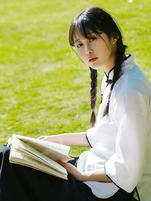 南美风暴席卷绿茵场，厄瓜多尔战术完胜，莱奥成无解方程式